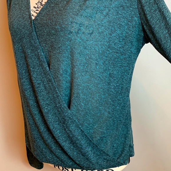 Elan Long Sleeve Faux Wrap Top NEW! - Picture 4 of 7